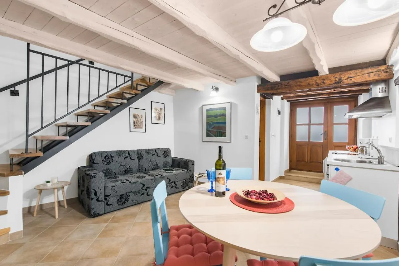 Picturesque Apartment San Rocco 1